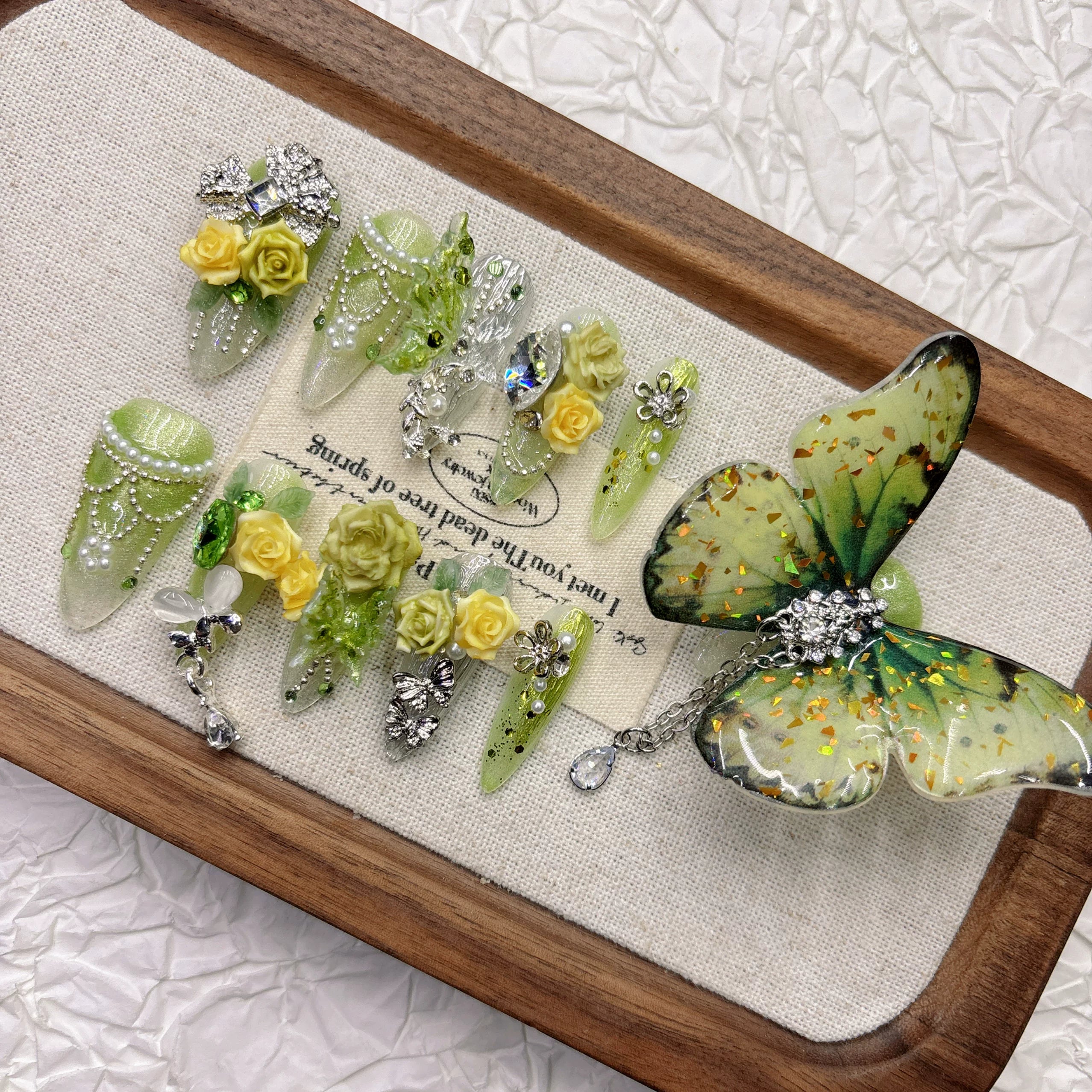 Fresh Green 3D Carved Handmade Press-on Nails | Nayanazara