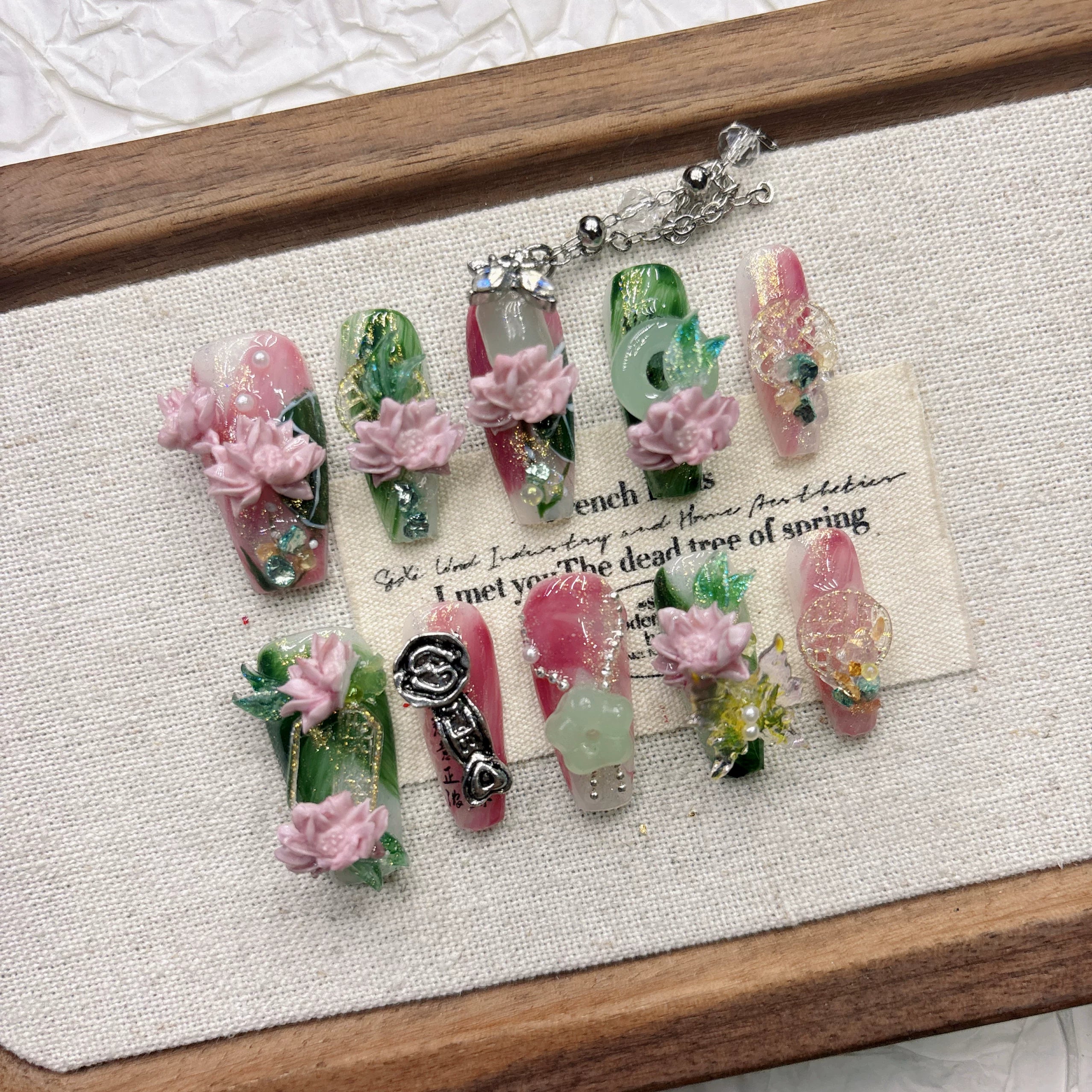 Pink Tassel Spring Lotus New Chinese Style Press-on Nails | Nayanazara