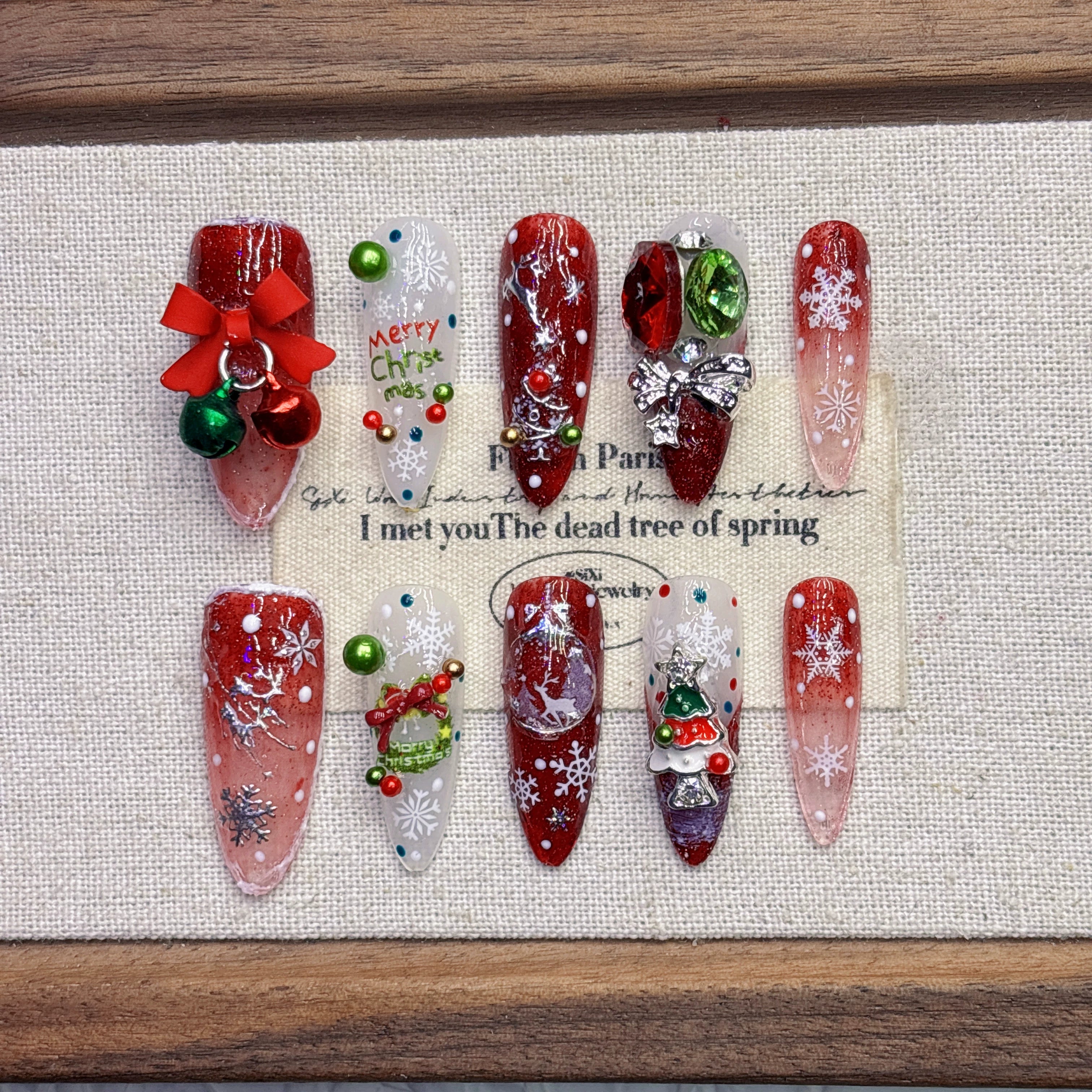 Christmas Tree Cat Eye Red Press-on Nails | Nayanazara