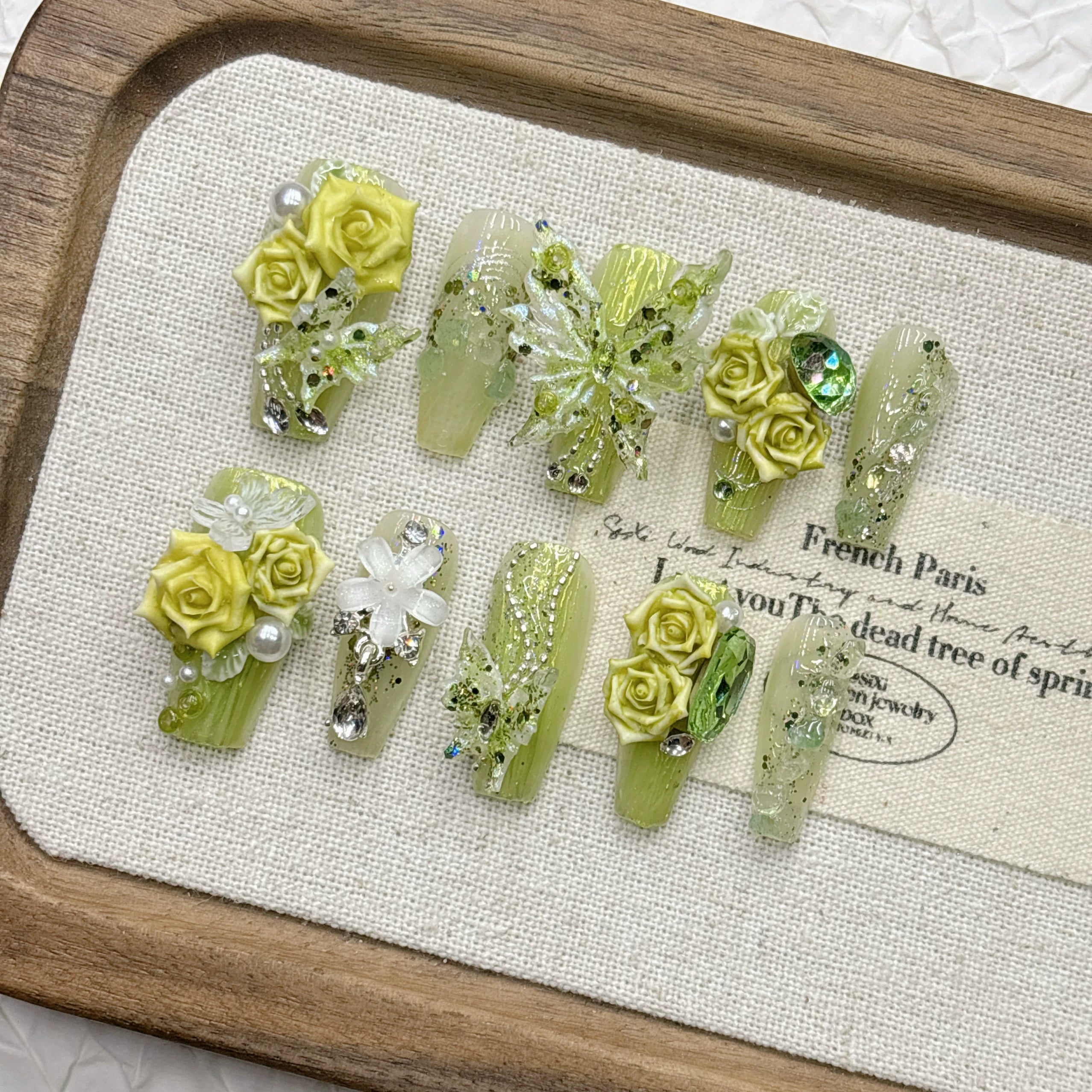 Gradient Green Forest Butterfly Press-on Nails | Nayanazara